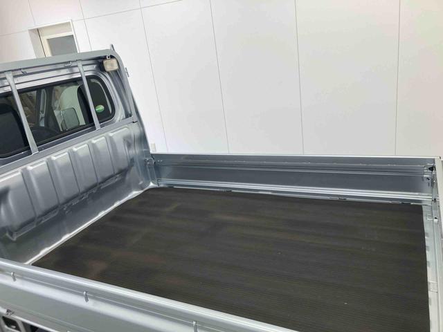 ハイゼットトラックエクストラSAIIIt衝突被害軽減ブレーキ 横滑り防止装置 エアコン エアバッグ パワーウィンドウ バイザー マット 荷台マット マニュアルレベリング パートタイム4WD キーレス 走行距離53,873キロ スペアタイヤ(岐阜県)の中古車