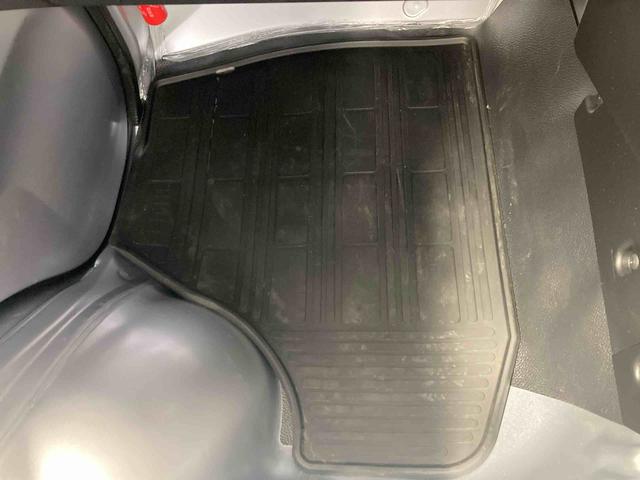 ハイゼットトラックスタンダード衝突被害軽減ブレーキ　横滑り防止装置　オートマチックハイビーム　アイドリングストップ　エアコン　エアバッグ　手動式ウィンドウ　荷台マット　マット　オートライト　スペアタイヤ　パートタイム４ＷＤ　ＣＶＴ（岐阜県）の中古車