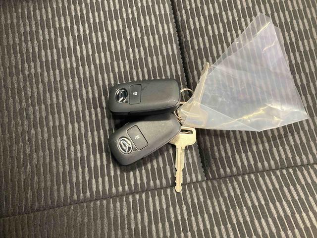 ハイゼットトラックジャンボエクストラ衝突被害軽減ブレーキ　横滑り防止装置　オートマチックハイビーム　アイドリングストップ　キーフリーシステム　エアコン　エアバッグ　パワーウィンドウ　電動格納式ドアミラー　スペアタイヤ　荷台マット　ＣＶＴ（岐阜県）の中古車