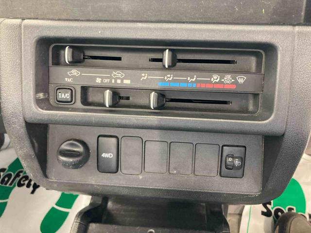ハイゼットトラックスイチョクテールリフトエアコン　エアバッグ　手動式ウィンドウ　パートタイム４ＷＤ　ＡＴ　バイザー　マット　オーディオ　スペアタイヤ　マニュアルレベリング　走行距離３７，６２２キロ　サンバイザー（岐阜県）の中古車