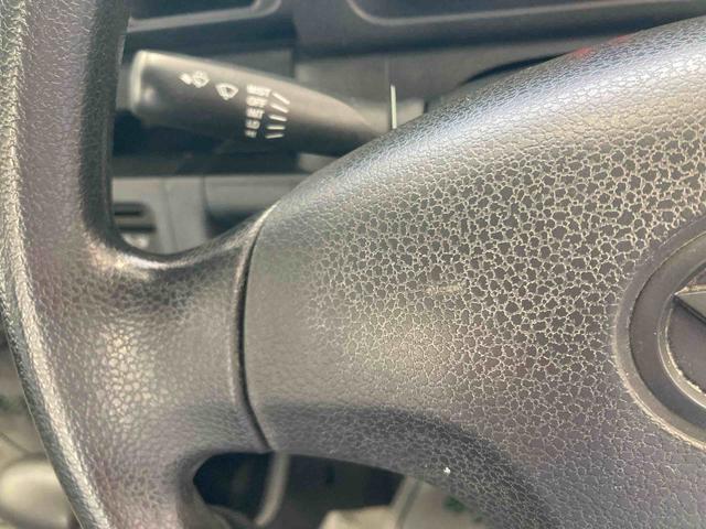 ハイゼットトラックスイチョクテールリフトエアコン　エアバッグ　手動式ウィンドウ　パートタイム４ＷＤ　ＡＴ　バイザー　マット　オーディオ　スペアタイヤ　マニュアルレベリング　走行距離３７，６２２キロ　サンバイザー（岐阜県）の中古車