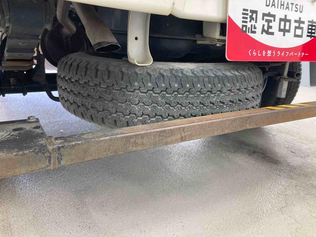 ハイゼットトラックスイチョクテールリフトエアコン　エアバッグ　手動式ウィンドウ　パートタイム４ＷＤ　ＡＴ　バイザー　マット　オーディオ　スペアタイヤ　マニュアルレベリング　走行距離３７，６２２キロ　サンバイザー（岐阜県）の中古車