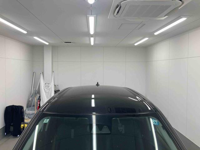 ロッキープレミアムＧ　ＨＥＶ衝突被害軽減ブレーキ　横滑り防止装置　オートマチックハイビーム　ステアリングスイッチ　オートライト　キーフリーシステム　オートエアコン　純正アルミホイール　ナビ　パノラマカメラ　バイザー　マット（岐阜県）の中古車