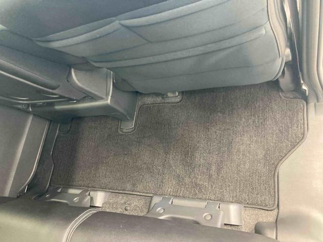 タントカスタムＸ　トップエディションＳＡII衝突被害軽減ブレーキ　横滑り防止装置　アイドリングストップ　ステアリングスイッチ　オートライト　キーフリーシステム　オートエアコン　ナビ　バックカメラ　純正アルミホイール　バイザー　ベンチシート（岐阜県）の中古車
