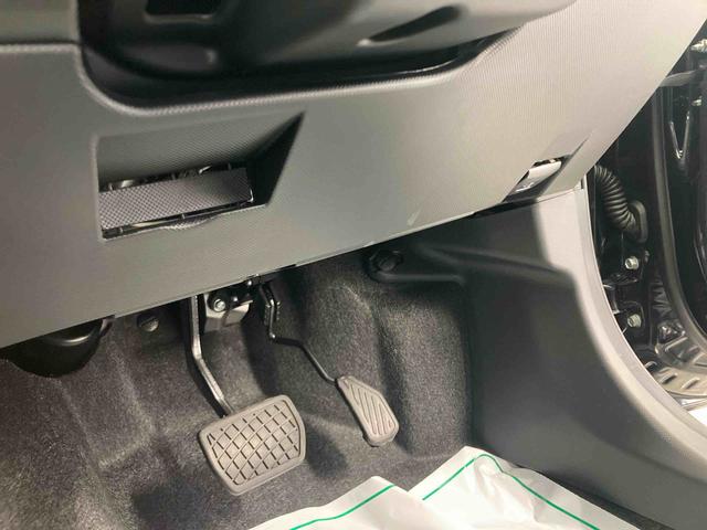 ロッキープレミアムG HEV衝突被害軽減ブレーキ 横滑り防止装置 オートマチックハイビーム ステアリングスイッチ オートライト キーフリーシステム オートエアコン ディスプレイオーディオ パノラマカメラ 純正アルミホイール(岐阜県)の中古車