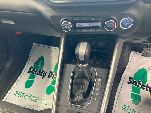 ロッキープレミアムＧ　ＨＥＶ衝突被害軽減ブレーキ　横滑り防止装置　オートマチックハイビーム　ステアリングスイッチ　キーフリーシステム　オートエアコン　純正アルミホイール　パノラマカメラ　クルーズコントロール　ＣＶＴ　ＬＥＤ（岐阜県）の中古車