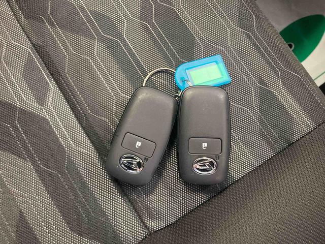 タフトG ダーククロムベンチャー YOU style pack衝突被害軽減ブレーキ 横滑り防止装置 オートマチックハイビーム アイドリングストップ ステアリングスイッチ オートライト キーフリーシステム オートエアコン ルーフレール ルーフキャリア マット(岐阜県)の中古車