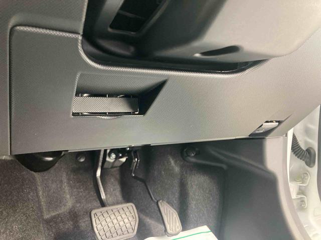 ロッキープレミアムG HEV衝突被害軽減ブレーキ 横滑り防止装置 オートマチックハイビーム ステアリングスイッチ オートライト キーフリーシステム オートエアコン パノラマカメラ 純正アルミホイール クルーズコントロール LED(岐阜県)の中古車