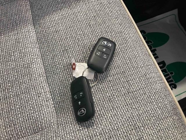 ムーヴキャンバスストライプスＧターボ衝突被害軽減ブレーキ　横滑り防止装置　オートマチックハイビーム　アイドリングストップ　ステアリングスイッチ　オートライト　キーフリーシステム　オートエアコン　両側電動スライドドア　純正ホイールキャップ（岐阜県）の中古車