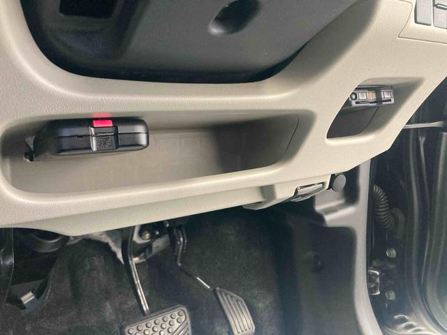 ムーヴXリミテッドII SAIII衝突被害軽減ブレーキ 横滑り防止装置 オートマチックハイビーム アイドリングストップ ステアリングスイッチ オートライト キーフリーシステム オートエアコン ベンチシート 純正アルミホイール CVT(岐阜県)の中古車