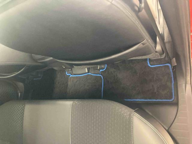 ロッキープレミアムＧ　ＨＥＶ衝突被害軽減ブレーキ　横滑り防止装置　オートマチックハイビーム　ステアリングスイッチ　オートライト　キーフリーシステム　オートエアコン　ナビ　パノラマカメラ　純正アルミホイール　バイザー　マット（岐阜県）の中古車