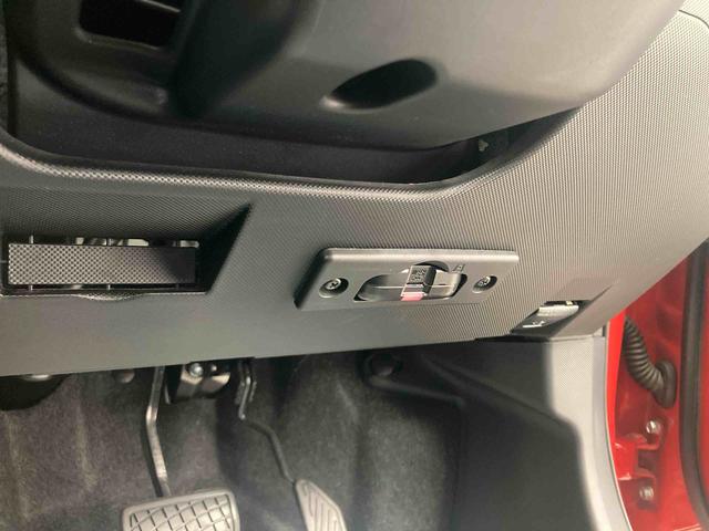 ロッキープレミアムＧ　ＨＥＶ衝突被害軽減ブレーキ　横滑り防止装置　オートマチックハイビーム　ステアリングスイッチ　オートライト　キーフリーシステム　オートエアコン　ナビ　パノラマカメラ　純正アルミホイール　バイザー　マット（岐阜県）の中古車