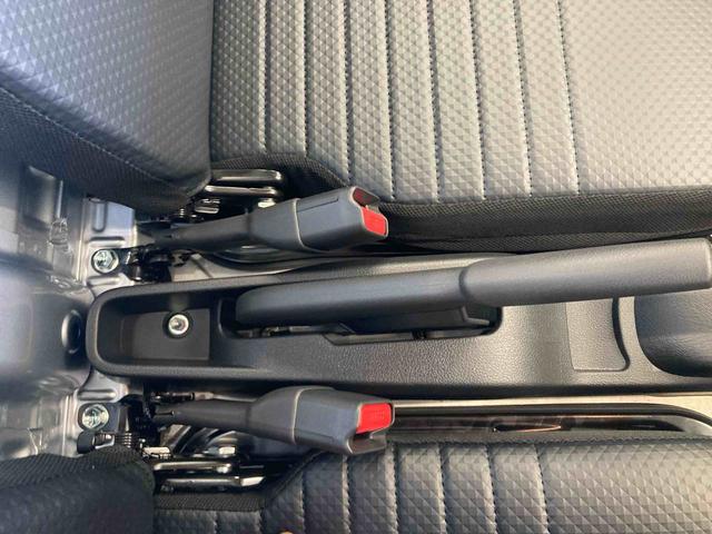 ハイゼットトラックスタンダード衝突被害軽減ブレーキ 横滑り防止装置 オートマチックハイビーム アイドリングストップ エアコン エアバッグ 手動式ウィンドウ オーディオ オートライト パートタイム4WD CVT ABS スペアタイヤ(岐阜県)の中古車