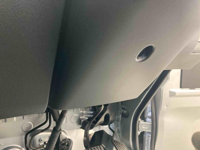 ハイゼットトラックスタンダード衝突被害軽減ブレーキ 横滑り防止装置 オートマチックハイビーム アイドリングストップ エアコン エアバッグ 手動式ウィンドウ オーディオ オートライト パートタイム4WD CVT ABS スペアタイヤ(岐阜県)の中古車