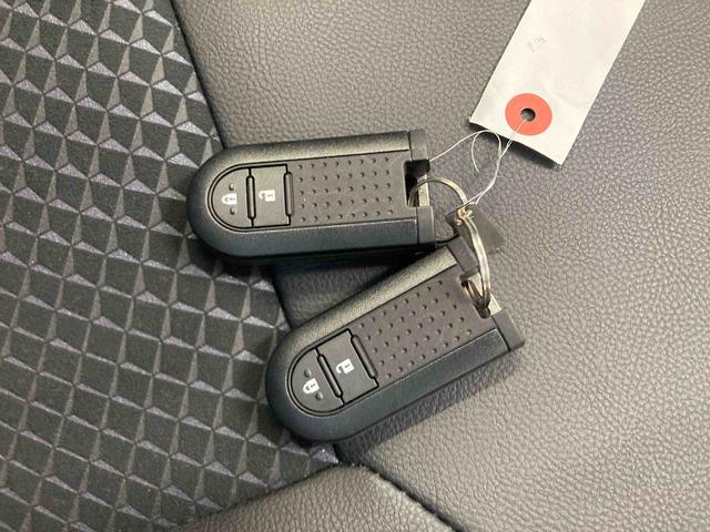 ムーヴカスタム　ＲＳ　ハイパーリミテッドＳＡIII衝突被害軽減ブレーキ　横滑り防止装置　オートマチックハイビーム　アイドリングストップ　ステアリングスイッチ　オートライト　キーフリーシステム　オートエアコン　バイザー　マット　ナビ　パノラマカメラ（岐阜県）の中古車