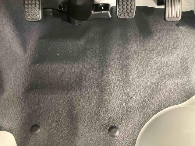 ハイゼットトラックスタンダード衝突被害軽減ブレーキ　横滑り防止装置　オートマチックハイビーム　アイドリングストップ　エアコン　エアバッグ　手動式ウィンドウ　５速ＭＴ　パートタイム４ＷＤ　ＡＢＳ　走行距離４キロ　オーディオ（岐阜県）の中古車