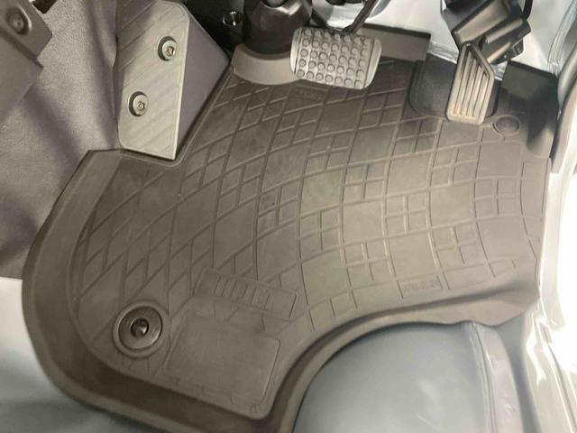 ハイゼットトラックスタンダード衝突被害軽減ブレーキ　横滑り防止装置　オートマチックハイビーム　アイドリングストップ　オートライト　エアコン　エアバッグ　手動式ウィンドウ　バイザー　マット　オーディオ　パートタイム４ＷＤ　ＣＶＴ（岐阜県）の中古車