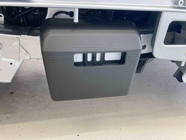 ハイゼットトラックスタンダード衝突被害軽減ブレーキ　横滑り防止装置　オートマチックハイビーム　アイドリングストップ　オートライト　エアコン　エアバッグ　手動式ウィンドウ　バイザー　マット　オーディオ　パートタイム４ＷＤ　ＣＶＴ（岐阜県）の中古車