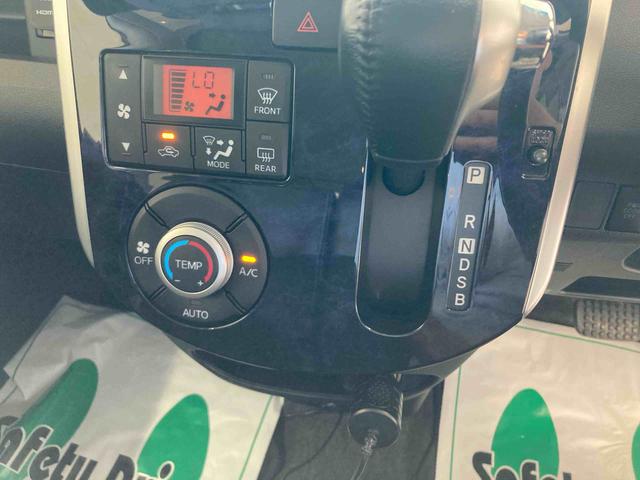 タントカスタムＲＳ　トップエディションＳＡII衝突被害軽減ブレーキ　横滑り防止装置　オートマチックハイビーム　アイドリングストップ　ステアリングスイッチ　オートライト　キーフリーシステム　オートエアコン　両側電動スライドドア　純正アルミホイール（岐阜県）の中古車