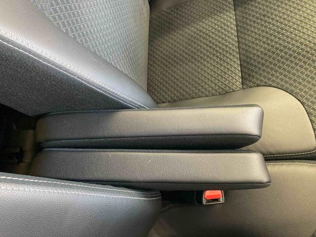 タントカスタムＲＳスタイルセレクション衝突被害軽減ブレーキ　横滑り防止装置　オートマチックハイビーム　アイドリングストップ　ステアリングスイッチ　オートライト　キーフリーシステム　オートエアコン　両側電動スライドドア　純正アルミホイール（岐阜県）の中古車