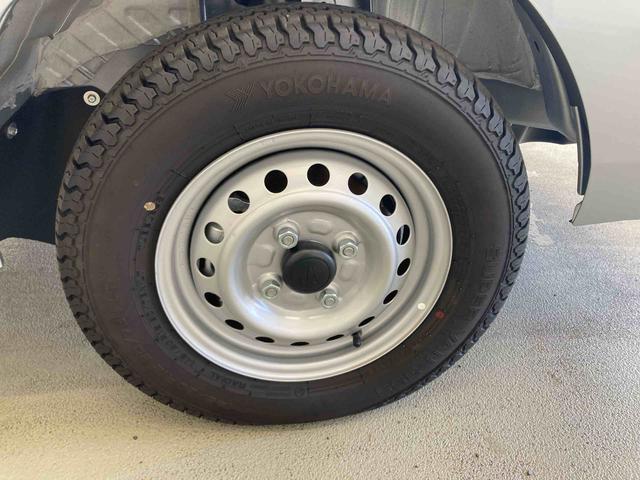 ハイゼットトラックスタンダード衝突被害軽減ブレーキ 横滑り防止装置 オートマチックハイビーム アイドリングストップ エアコン エアバッグ 手動式ウィンドウ オートライト パートタイム4WD CVT マット スペアタイヤ ABS(岐阜県)の中古車