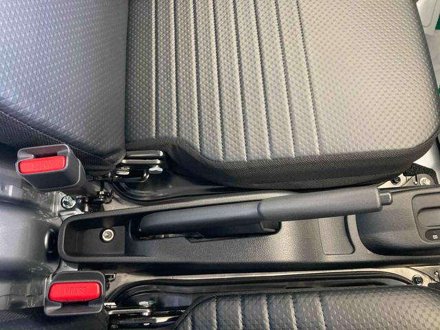 ハイゼットトラックスタンダード衝突被害軽減ブレーキ　横滑り防止装置　オートマチックハイビーム　アイドリングストップ　オートライト　エアコン　エアバッグ　手動式ウィンドウ　パートタイム４ＷＤ　ＣＶＴ　ＡＢＳ　オーディオ　スペアタイヤ（岐阜県）の中古車
