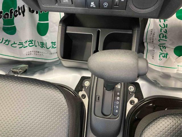 ハイゼットトラックスタンダード衝突被害軽減ブレーキ　横滑り防止装置　オートマチックハイビーム　アイドリングストップ　オートライト　エアコン　エアバッグ　手動式ウィンドウ　パートタイム４ＷＤ　ＣＶＴ　ＡＢＳ　オーディオ　スペアタイヤ（岐阜県）の中古車
