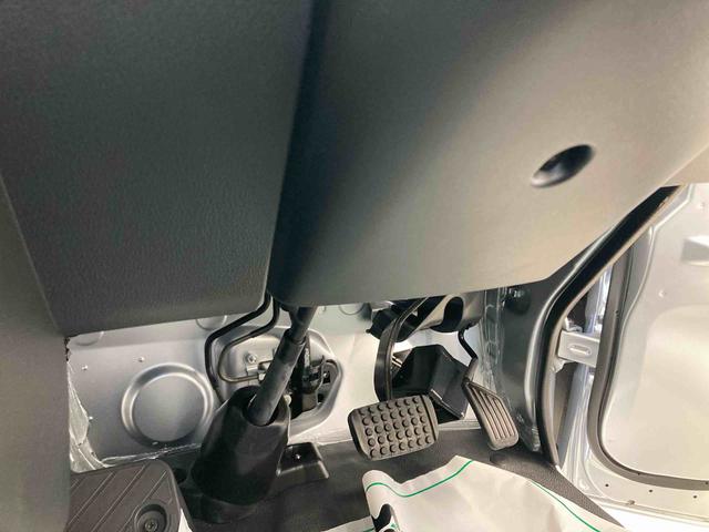 ハイゼットトラックスタンダード衝突被害軽減ブレーキ　横滑り防止装置　オートマチックハイビーム　アイドリングストップ　オートライト　エアコン　エアバッグ　手動式ウィンドウ　パートタイム４ＷＤ　ＣＶＴ　ＡＢＳ　オーディオ　スペアタイヤ（岐阜県）の中古車
