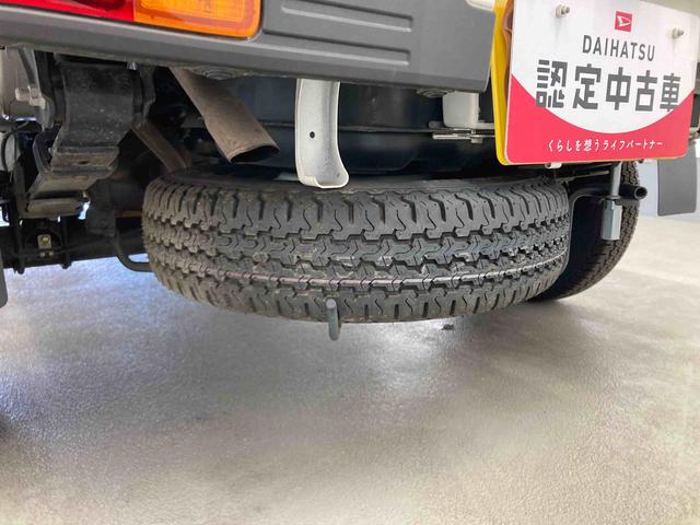 ハイゼットトラックスタンダード衝突被害軽減ブレーキ 横滑り防止装置 オートマチックハイビーム アイドリングストップ エアコン エアバッグ 手動式ウィンドウ バイザー マット オーディオ パートタイム4WD MT スペアタイヤ(岐阜県)の中古車