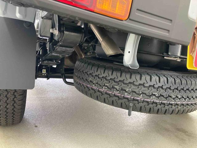 ハイゼットトラックスタンダード衝突被害軽減ブレーキ　横滑り防止装置　オートマチックハイビーム　アイドリングストップ　オートライト　エアコン　エアバッグ　手動式ウィンドウ　バイザー　マット　パートタイム４ＷＤ　ＣＶＴ　スペアタイヤ（岐阜県）の中古車