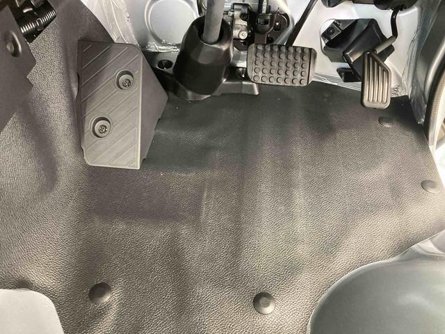 ハイゼットトラックスタンダード衝突被害軽減ブレーキ 横滑り防止装置 オートマチックハイビーム アイドリングストップ エアコン エアバッグ 手動式ウィンドウ オートライト パートタイム4WD CVT オーディオ スペアタイヤ ABS(岐阜県)の中古車