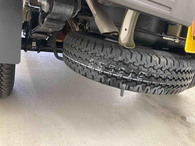 ハイゼットトラックスタンダード衝突被害軽減ブレーキ　横滑り防止装置　オートマチックハイビーム　アイドリングストップ　エアコン　エアバッグ　バイザー　マット　オートライト　２ＷＤ　ＭＴ　ＡＢＳ　オーディオ　手動ウィンドウ　オーディオ（岐阜県）の中古車