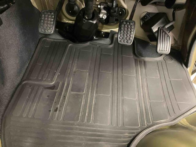 ハイゼットトラックスタンダード衝突被害軽減ブレーキ　横滑り防止装置　オートマチックハイビーム　アイドリングストップ　エアコン　エアバッグ　バイザー　マット　オートライト　２ＷＤ　ＭＴ　ＡＢＳ　オーディオ　手動ウィンドウ　オーディオ（岐阜県）の中古車
