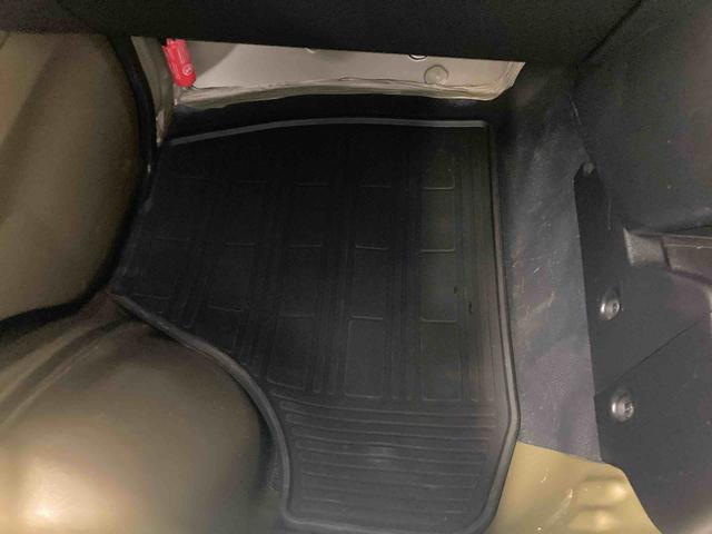 ハイゼットトラックスタンダード衝突被害軽減ブレーキ　横滑り防止装置　オートマチックハイビーム　アイドリングストップ　エアコン　エアバッグ　バイザー　マット　オートライト　２ＷＤ　ＭＴ　ＡＢＳ　オーディオ　手動ウィンドウ　オーディオ（岐阜県）の中古車