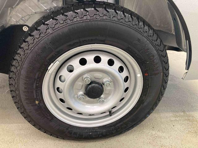 ハイゼットトラックスタンダード衝突被害軽減ブレーキ　横滑り防止装置　オートマチックハイビーム　アイドリングストップ　オートライト　エアコン　エアバッグ　手動式ウィンドウ　パートタイム４ＷＤ　ＣＶＴ　ＡＢＳ　スペアタイヤ　オーディオ（岐阜県）の中古車