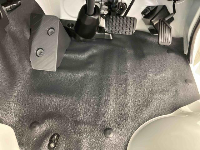 ハイゼットトラックスタンダード衝突被害軽減ブレーキ 横滑り防止装置 オートマチックハイビーム アイドリングストップ エアコン エアバッグ 手動式ウィンドウ オートライト パートタイム4WD CVT ABS オーディオ スペアタイヤ(岐阜県)の中古車