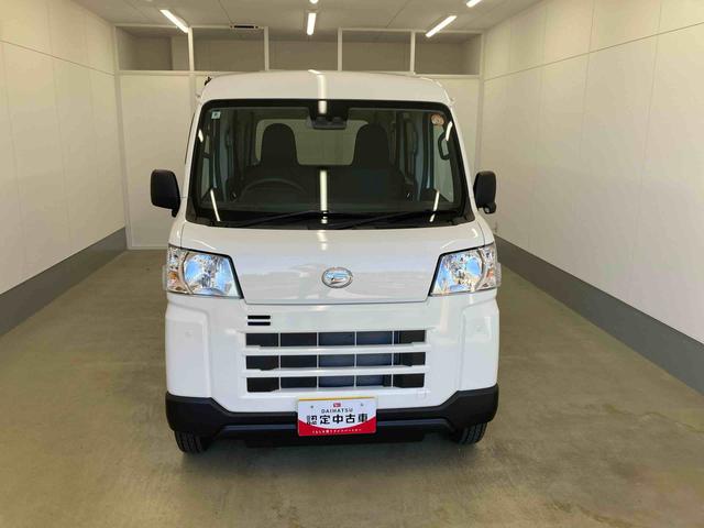 ハイゼットカーゴ 中古車 ＤＸ衝突被害軽減ブレーキ　横滑り防止装置　オートマチックハイビーム　アイドリングストップ　エアコン　エアバッグ　パワーウィンドウ　バイザー　マット　パートタイム４ＷＤ　ＣＶＴ　オートライト　オーディオ