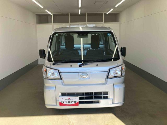 ハイゼットトラック 中古車 スタンダード衝突被害軽減ブレーキ　横滑り防止装置　オートマチックハイビーム　アイドリングストップ　エアコン　エアバッグ　手動式ウィンドウ　オートライト　マット　スペアタイヤ　２ＷＤ　５速ＭＴ　オーディオ　ＡＢＳ