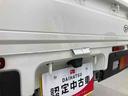 衝突被害軽減ブレーキ　横滑り防止装置　オートマチックハイビーム　アイドリングストップ　エアコン　エアバッグ　パートタイム４ＷＤ　ＭＴ　バイザー　マット　スペアタイヤ　純正オーディオ　走行１，５９６キロ（岐阜県）の中古車