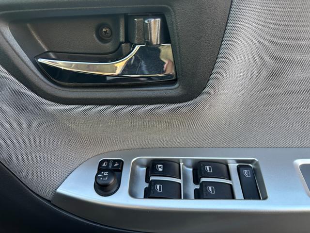 キャストアクティバＧ　リミテッド　ＳＡIII１５インチアルミホイール　ＬＥＤヘッドランプ　ＬＥＤフォグランプ　革巻きチルトステアリング　ＵＶカットガラス（静岡県）の中古車