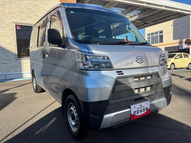 ハイゼットカーゴデラックスSAIII2WD 4AT 撥水フルファブリックシート表皮 オーバーヘッドシェルフ アッパートレイ キーレスエントリー ユースフルナット(31ヶ所)(静岡県)の中古車