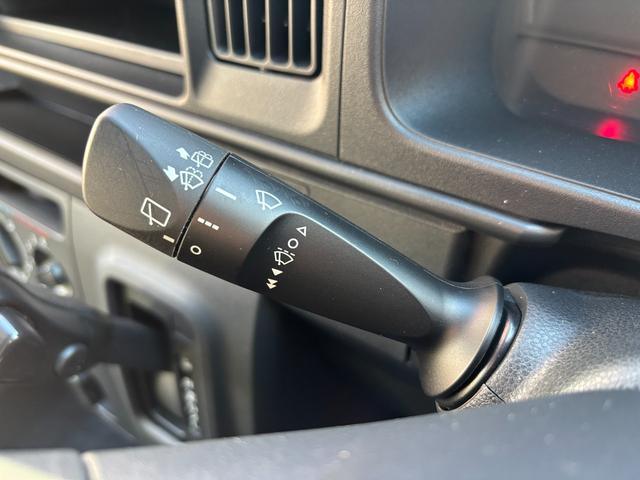 ハイゼットカーゴデラックスSAIII2WD 4AT 撥水フルファブリックシート表皮 オーバーヘッドシェルフ アッパートレイ キーレスエントリー ユースフルナット(31ヶ所)(静岡県)の中古車