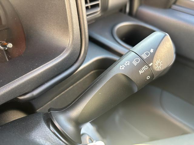 ハイゼットカーゴデラックスSAIII2WD 4AT 撥水フルファブリックシート表皮 オーバーヘッドシェルフ アッパートレイ キーレスエントリー ユースフルナット(31ヶ所)(静岡県)の中古車