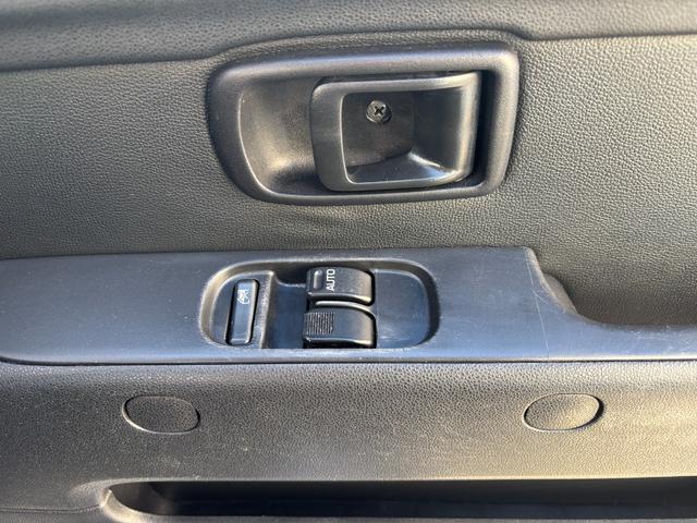 ハイゼットカーゴデラックスSAIII2WD 4AT 撥水フルファブリックシート表皮 オーバーヘッドシェルフ アッパートレイ キーレスエントリー ユースフルナット(31ヶ所)(静岡県)の中古車