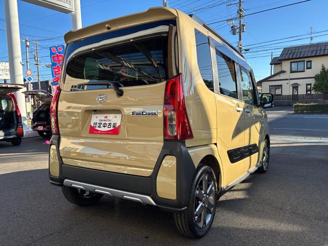 タントファンクロスターボ15インチアルミホイール キーフリーシステム プッシュボタンスタート オートエアコン(プッシュ式) フルLEDヘッドランプ オート格納式カラードドアミラー 本革巻ステアリングホイール(静岡県)の中古車