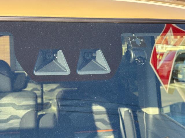 タントファンクロスターボ15インチアルミホイール キーフリーシステム プッシュボタンスタート オートエアコン(プッシュ式) フルLEDヘッドランプ オート格納式カラードドアミラー 本革巻ステアリングホイール(静岡県)の中古車