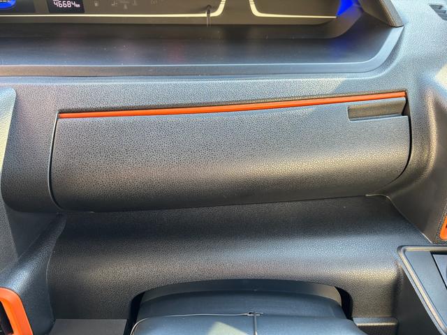 タントファンクロスターボ15インチアルミホイール キーフリーシステム プッシュボタンスタート オートエアコン(プッシュ式) フルLEDヘッドランプ オート格納式カラードドアミラー 本革巻ステアリングホイール(静岡県)の中古車