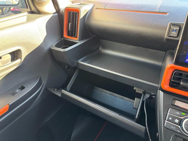 タントファンクロスターボ15インチアルミホイール キーフリーシステム プッシュボタンスタート オートエアコン(プッシュ式) フルLEDヘッドランプ オート格納式カラードドアミラー 本革巻ステアリングホイール(静岡県)の中古車