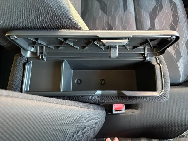 タントファンクロスターボ15インチアルミホイール キーフリーシステム プッシュボタンスタート オートエアコン(プッシュ式) フルLEDヘッドランプ オート格納式カラードドアミラー 本革巻ステアリングホイール(静岡県)の中古車