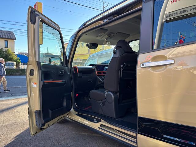 タントファンクロスターボ15インチアルミホイール キーフリーシステム プッシュボタンスタート オートエアコン(プッシュ式) フルLEDヘッドランプ オート格納式カラードドアミラー 本革巻ステアリングホイール(静岡県)の中古車